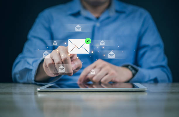 Email in box notification Business work Email in box notification icon send email, email marketing concept, send email or.. Apply for a job.. Newsletter works online. email marketing automation stock pictures, royalty-free photos & images