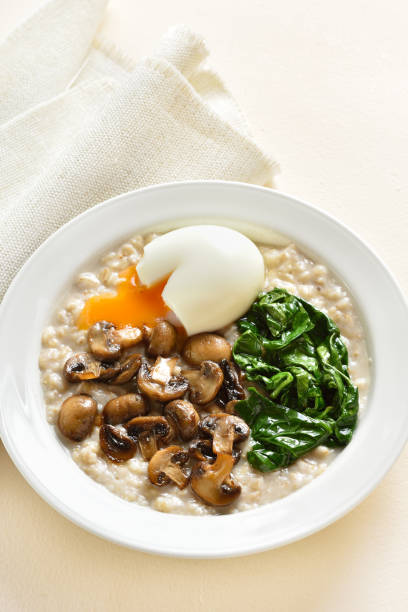 istock Mushroom and spinach oatmeal 1663537544