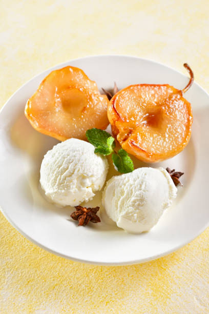 istock Ice cream with poached pears 1663547805