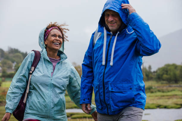 istock Cheerful Walks in the Rain 1663699850