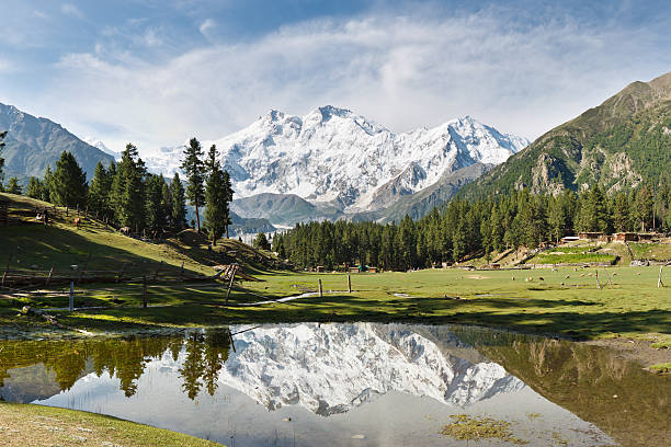 Nanga Parbat reflexão, Himalaia, Paquistão - foto de acervo