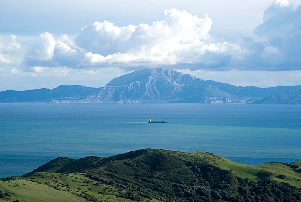 straße von gibraltar - tarifa stock-fotos und bilder