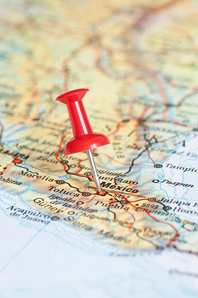 istock traveling in the report 166409142