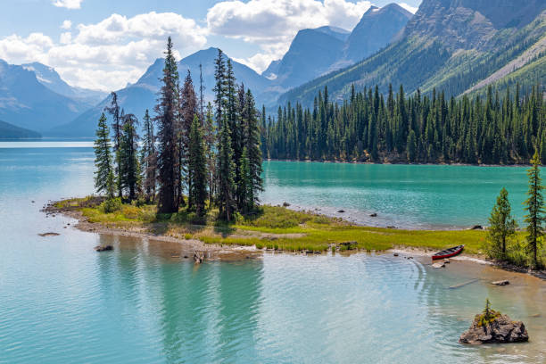 istock Spirit Island, Canada 1664115782
