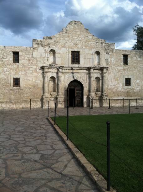 istock San Antonio Texas scenery Alamo area 1664124075