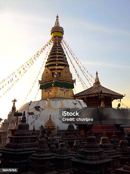 Foto de Cúpula Do Swayambhunath Nascer Do Sol e mais fotos de stock de Arquitetura - Arquitetura, Buda, Budismo