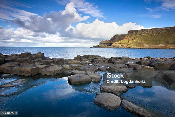 La Strada Rialzata Di Gigante E Lacada Point - Fotografie stock e altre immagini di Acqua - Acqua, Ambientazione esterna, Bellezza