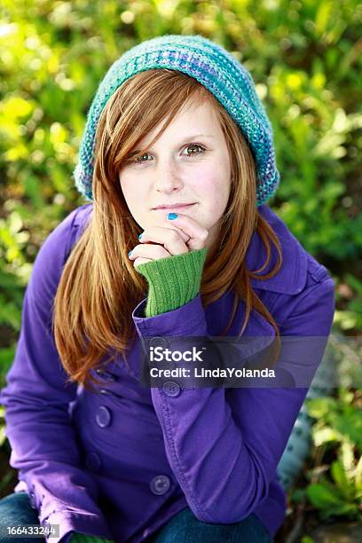 Teen Mädchen Portrait Stockfoto und mehr Bilder von 14-15 Jahre - 14-15 Jahre, Blick in die Kamera, Eine Person