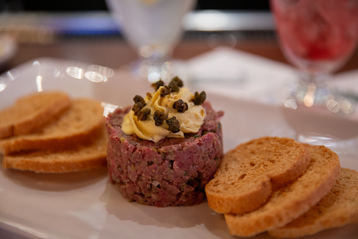 French Steak Tartare with bread crisps