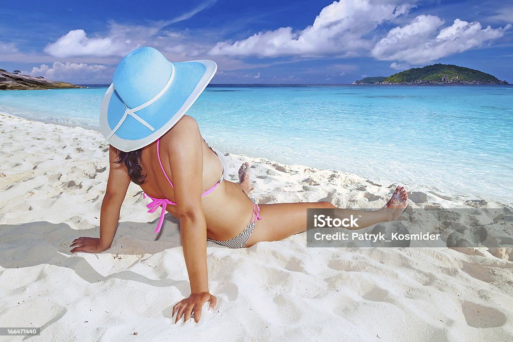 Relajante de vacaciones en el mar de andamán - Foto de stock de Adulto libre de derechos