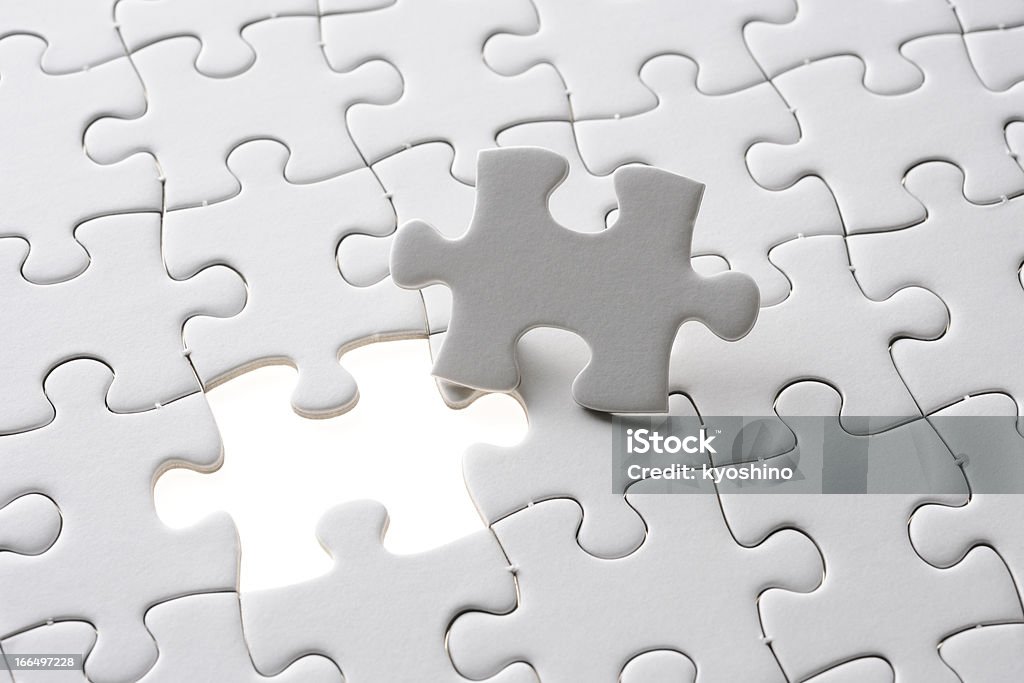 Blank Dernière pièce du puzzle avec lumière de derrière - Photo de Blanc libre de droits
