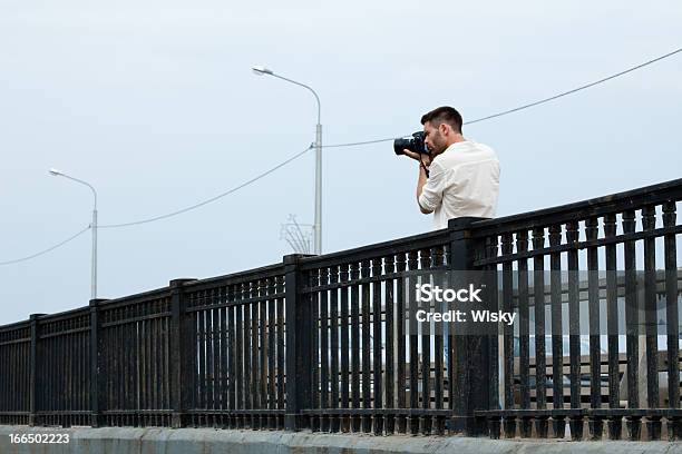 Foto Aufnahmen Von Der Brücke Stockfoto und mehr Bilder von Ausrüstung und Geräte - Ausrüstung und Geräte, Bildkomposition und Technik, Erwachsene Person