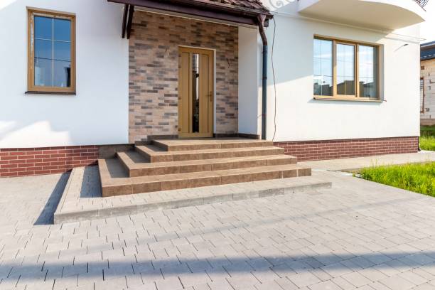 istock Front door, front view an inviting house with a porch 1665037576