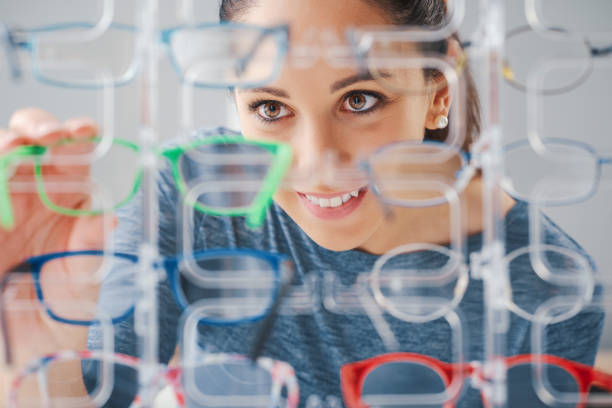 istock Young woman at the eyewear store 1665070825