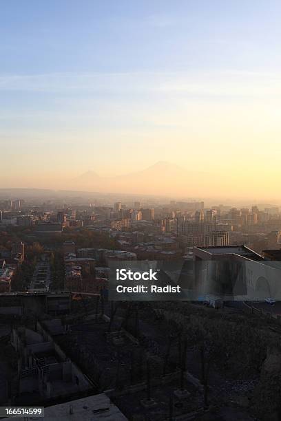 Krajobraz Ararat Mount Ponad Erywań - zdjęcia stockowe i więcej obrazów Armenia - państwo - Armenia - państwo, Bez ludzi, Budynek z zewnątrz