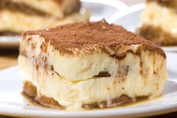 スイートのティラミス - tiramisu dessert italian culture mascarpone cheese ストックフォトと画像