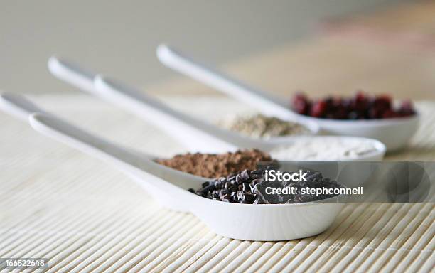 Cottura Ingredienti Misurato - Fotografie stock e altre immagini di Close-up - Close-up, Cucchiaio, Frutto di cacao
