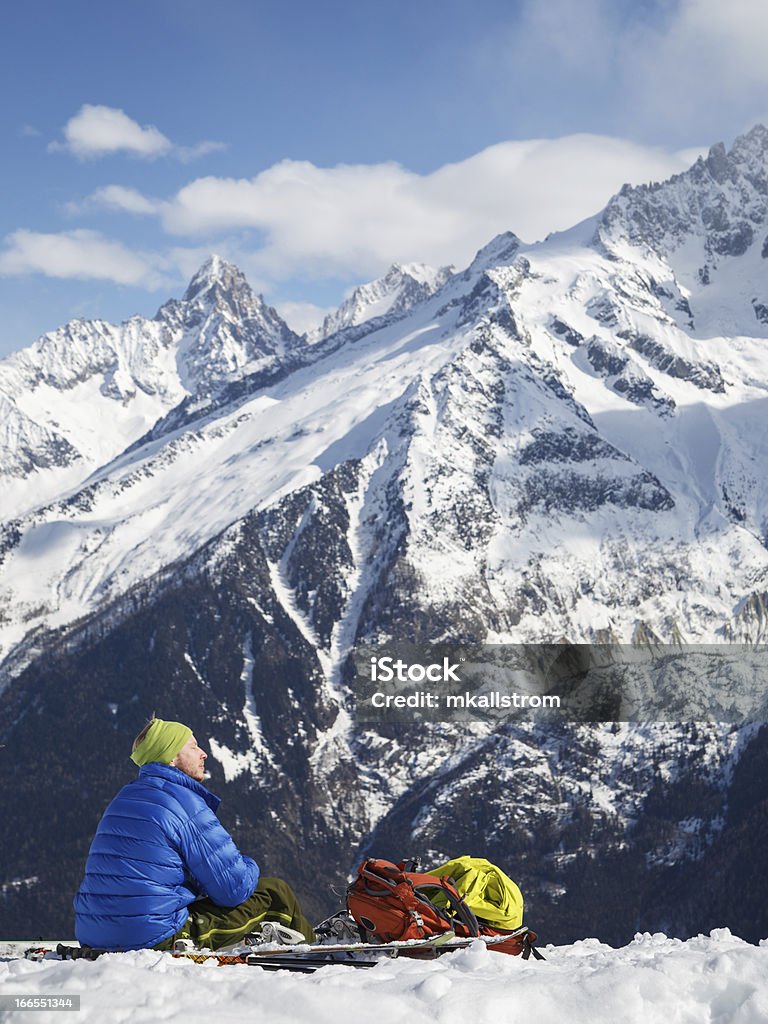 Skieur se reposer au soleil - Photo de Activité de plein air libre de droits