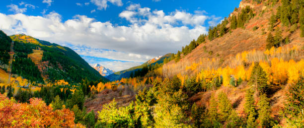 istock Maroon Valley-Near Aspen,Colorado 1665669813