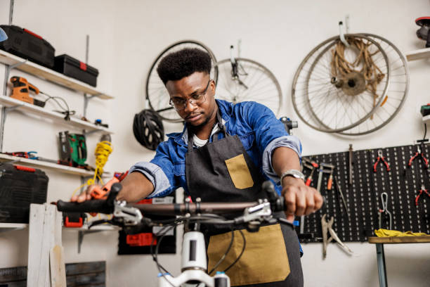 istock Bicycle mechanic centers bicycle governor 1665694185