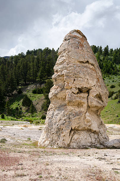 istock rock at Mammoth Hot Springs 166577799