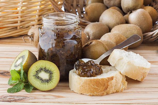 kiwi jam over wood table