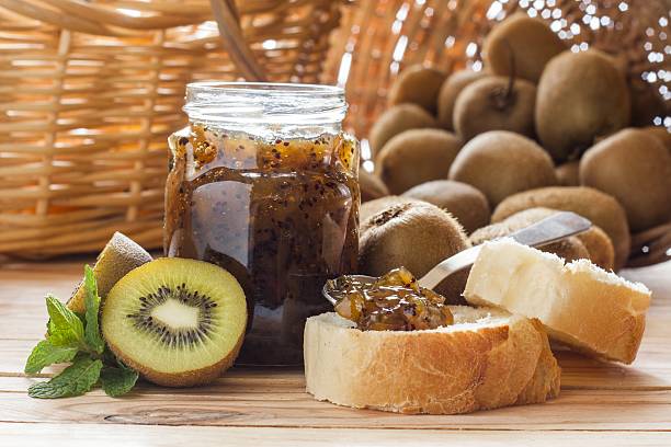 kiwi jam over wood table