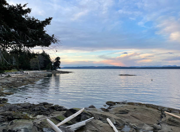 istock Beautiful sunset in Ladysmith on Vancouver Island 1665835027