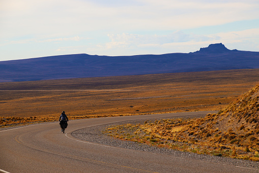 crossing the Patagonian steppe by bicycle
