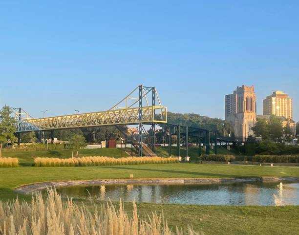 istock A Bridge To Minneapolis Beauty 1665992928
