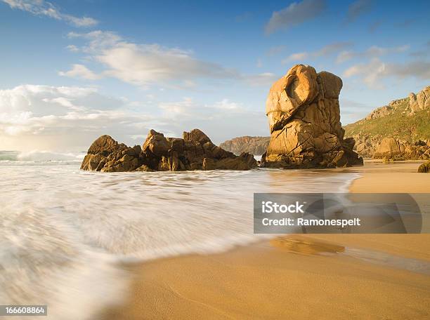 Lumeboo Praia Na Galiza Espanha - Fotografias de stock e mais imagens de Galiza - Galiza, Praia, Ao Ar Livre
