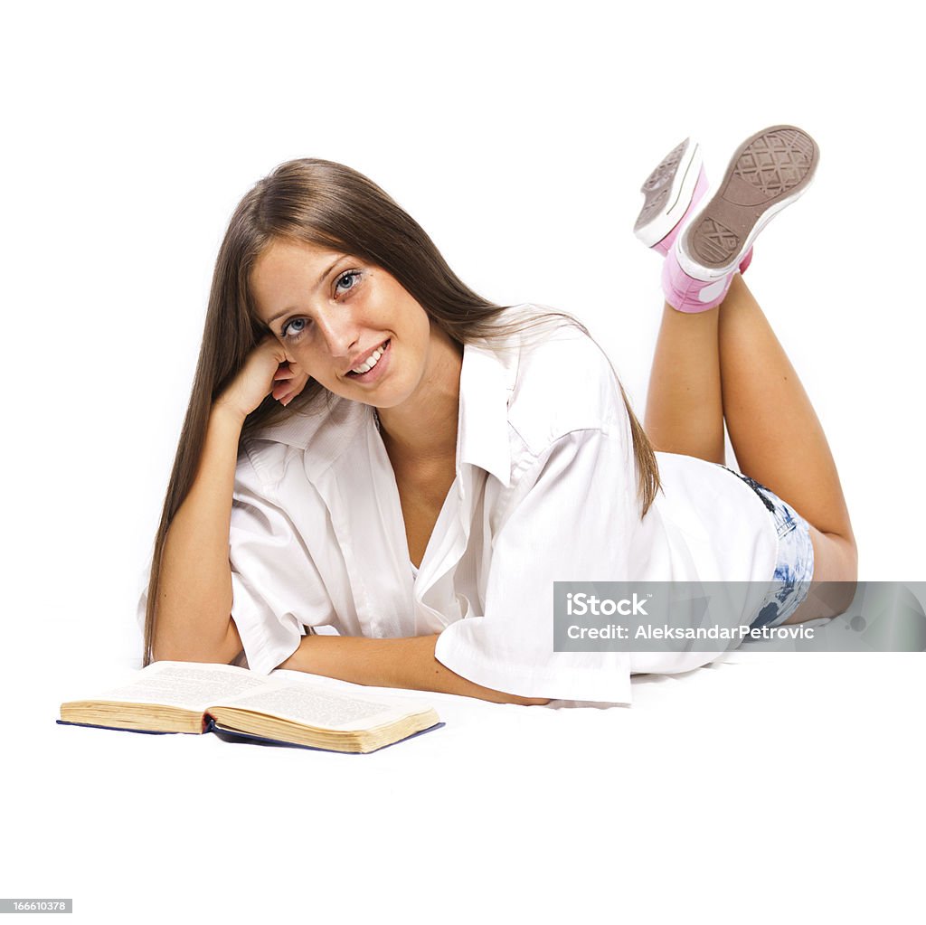 Mulher lendo um livro - Foto de stock de Adolescente royalty-free