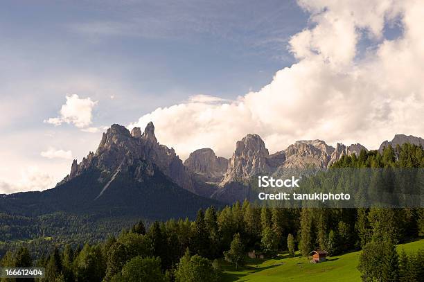 Maor Sass Foto de stock y más banco de imágenes de Aire libre - Aire libre, Alpes Dolomíticos, Belleza de la naturaleza