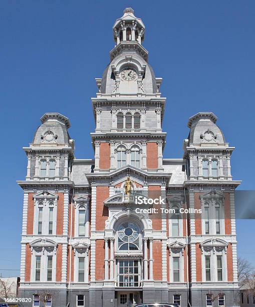 Casa Di Corte - Fotografie stock e altre immagini di Ambientazione esterna - Ambientazione esterna, Architettura, Composizione verticale