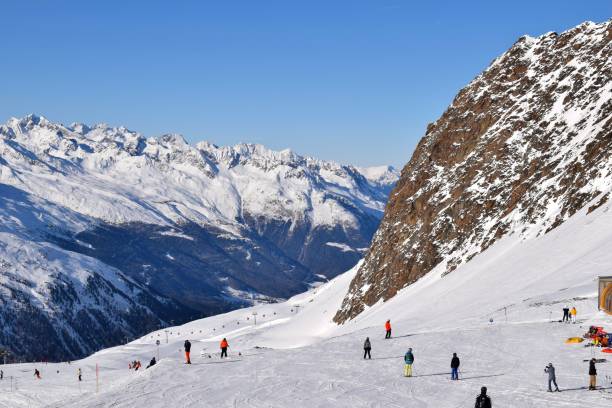 istock Active ski slope in Alpine ski resort 1666374206