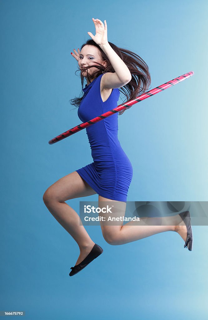 Ragazza fitness Sport donna danza con hula hoop - Foto stock royalty-free di Adolescente