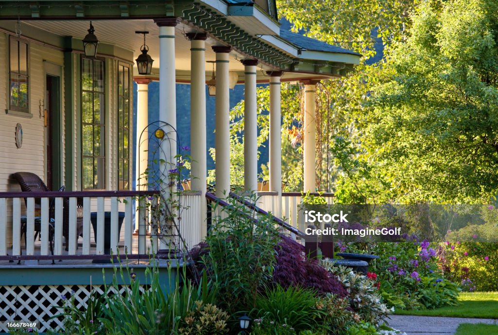 Eine wunderschöne viktorianische veranda - Lizenzfrei Hausgarten Stock-Foto