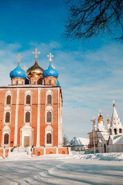 istock Ryazan, Russiai n sunny winter day 1667196843
