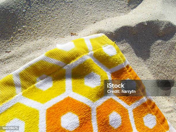 La Playa Foto de stock y más banco de imágenes de Aire libre - Aire libre, Amarillo - Color, Arena