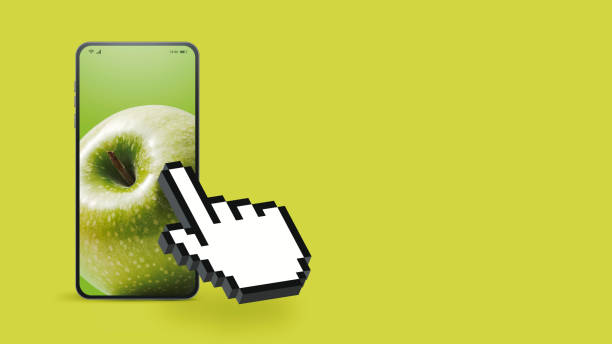 istock Online grocery store app on smartphone 1667304059