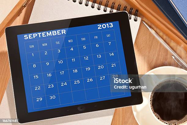 Tableta Digital Foto de stock y más banco de imágenes de Calendario - Calendario, Septiembre, Tableta digital