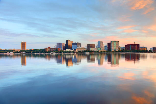 istock Cambridge Massachusetts along the Charles River 1667743944