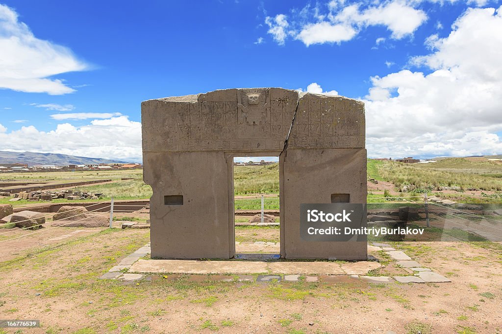 Porta do Sol, Tiwanaku ruínas, Bolívia - Foto de stock de América do Sul royalty-free