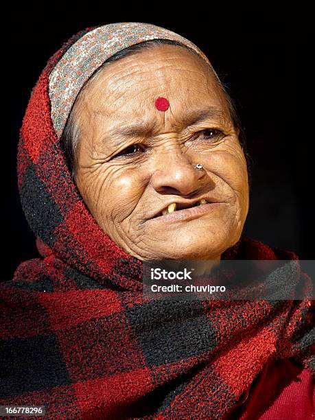 ネパールの女性 - 1人のストックフォトや画像を多数ご用意 - 1人, すきっ歯, アジア大陸