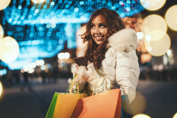 istock Winter Shopping Season 1667849209