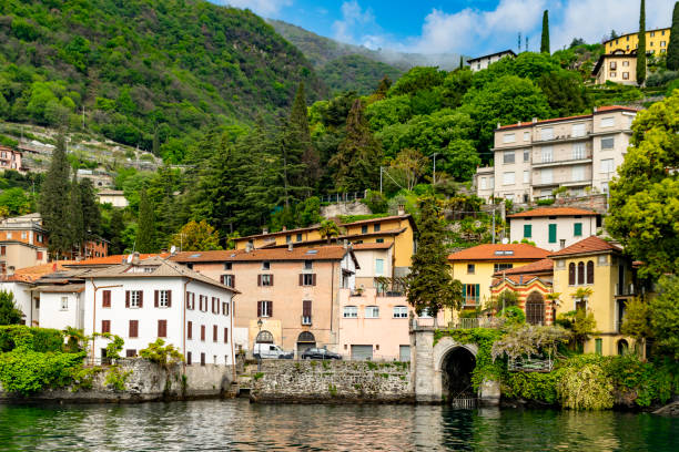 istock Hillside houses on Lake Como, Lombardy, Italy 1667875025