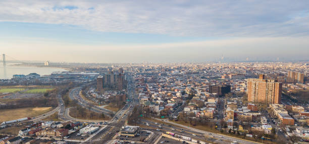 luftbilder von coney island, brooklyn, nn - cyclone stock-fotos und bilder