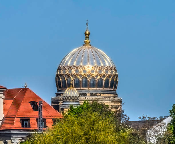 star of david on top of a synagogue 