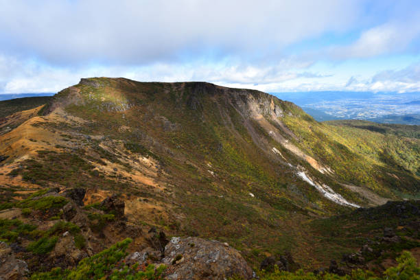 besteigung des mount adatara, fukushima, japan - nihonmatsu stock-fotos und bilder