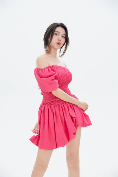 istock A Chinese female college student against a white background 1668974539